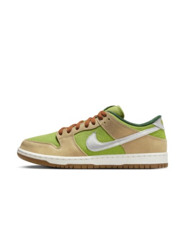 https://static.nike.com/a/images/t_default/9729ac83-4a8f-4a5f-852b-0379b6d8d3e6/NIKE+SB+DUNK+LOW+PRO+WC.png