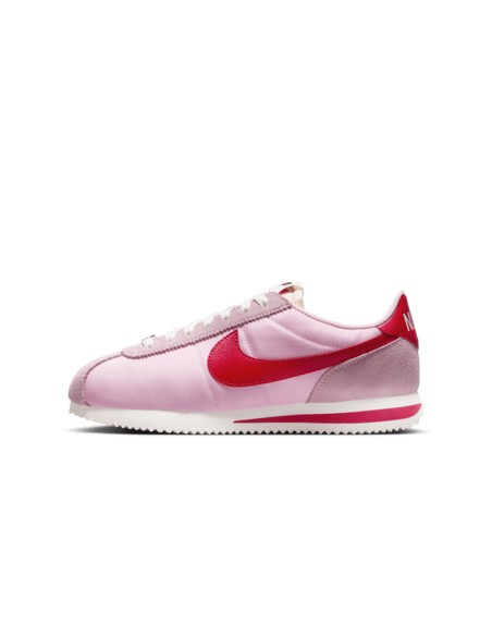 https://static.nike.com/a/images/t_default/f4469460-a879-439a-bf52-fc755d953161/W+NIKE+CORTEZ+TXT.png