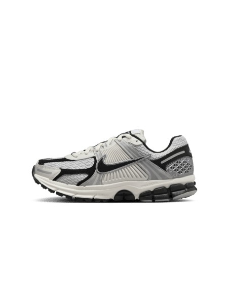 https://static.nike.com/a/images/t_default/ced84d00-53e6-44bb-81fc-365de3076aeb/W+NIKE+ZOOM+VOMERO+5.png