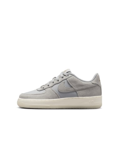 Nike Air Force 1 LV8