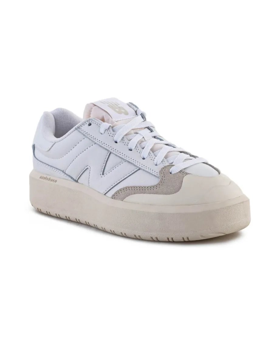 Взуття New Balance W CT302OB