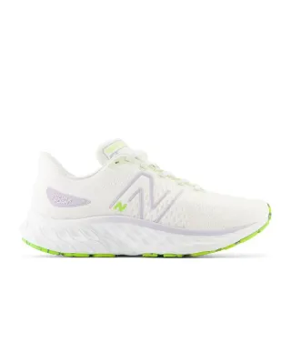 Взуття New Balance W WEVOZCS3