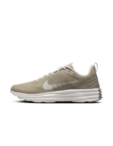 https://static.nike.com/a/images/t_default/6b6e16ac-f1a7-4aa2-b420-f7e7e9dd2c93/NIKE+LUNAR+ROAM.png