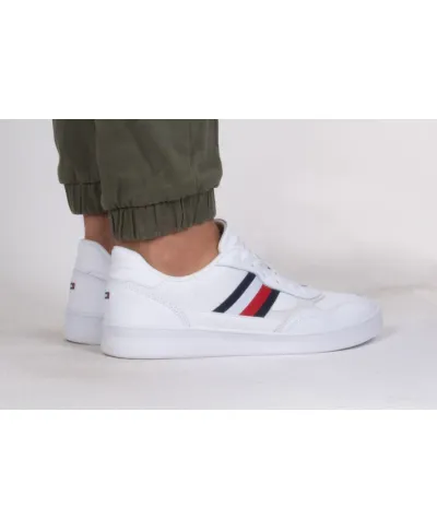 Buty Tommy Hilfiger Court Cupsole Retro Lth Stripes M FM0FM