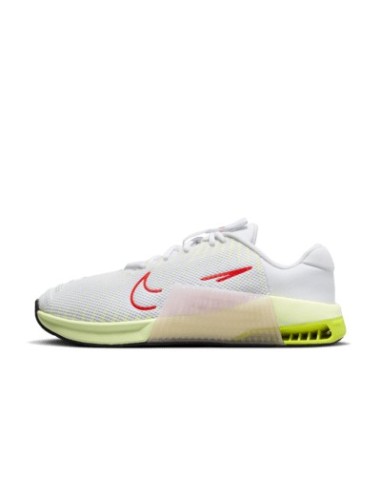 https://static.nike.com/a/images/t_default/8f8e15a9-f329-46e7-a356-11739ab50634/W+NIKE+METCON+9.png